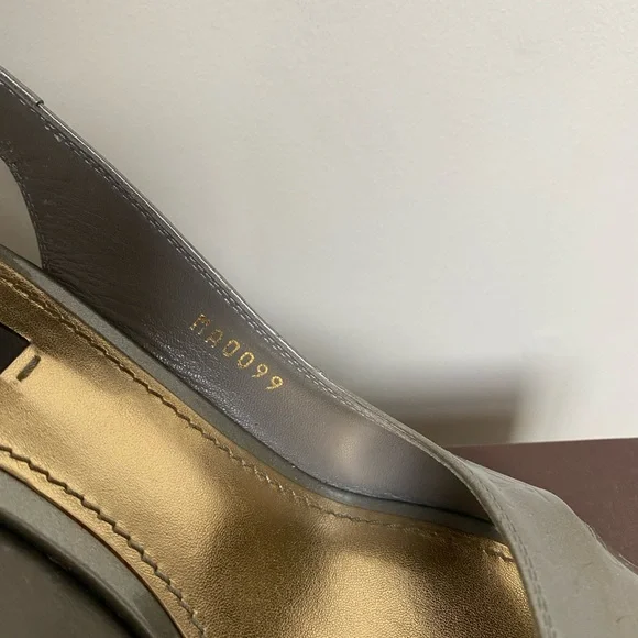 Louis Vuitton heels - Picture 7 of 11